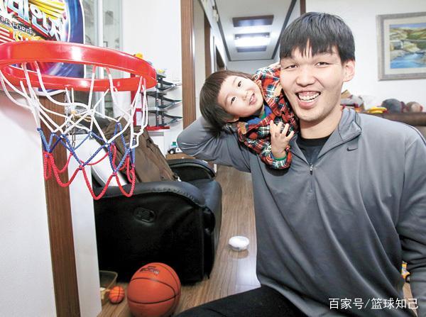 他是韩国的篮球天才！生涯巅峰被拿来和姚明相比，结婚7年未生育