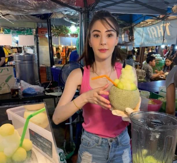 泰国“水果西施”走红！看到真人后，网友不淡定