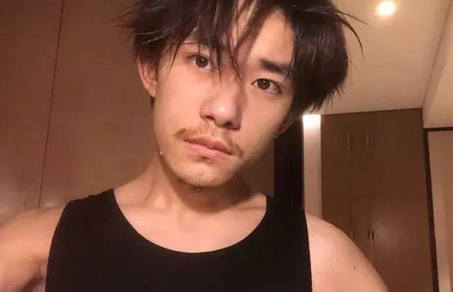 易烊千玺高考分数千呼万唤始出来！