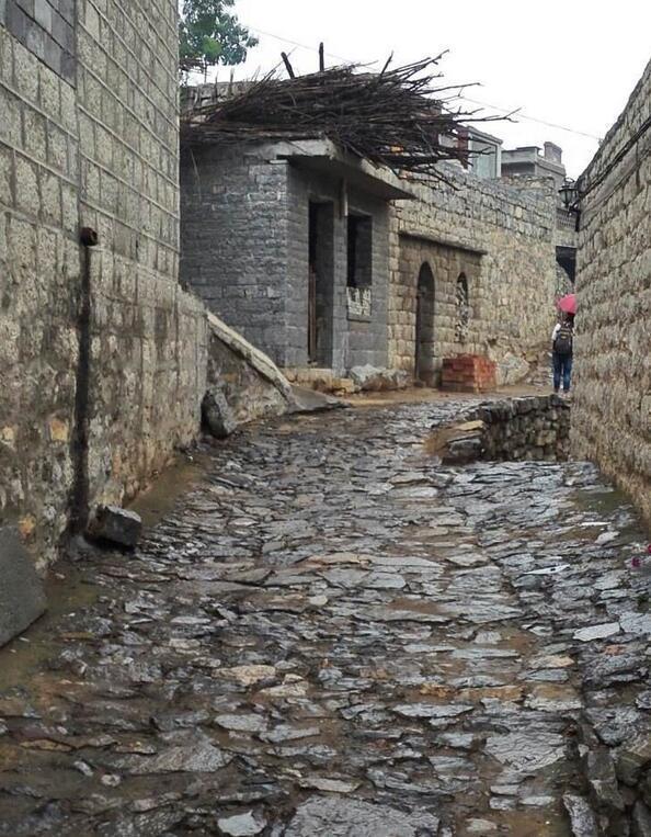 河北大山里的石头村于家村，是民族英雄于谦直系后裔的生息地