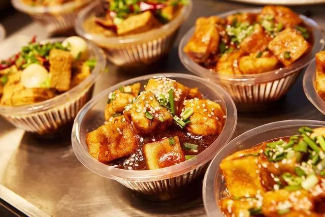 天呐！臭豆腐配料里竟然有“屎”？！还能不能放心吃了？