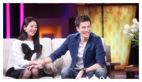 同样是姐弟恋，文马离婚，经超把妻子宠成公主，他把老婆宠成女王