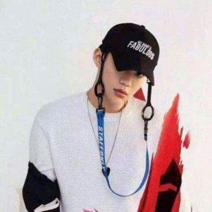 ​PGONE初恋女友首曝光，长相酷似小璐，分手原因却让人哭笑不得