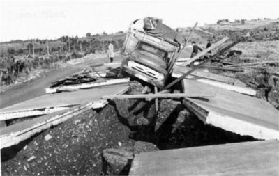 ​世界上最大的地震，智利9.5级地震引发25米海浪