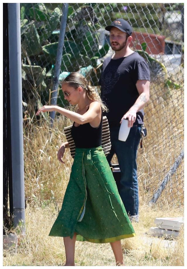 女星妮可·里奇（Nicole Richie）洛杉矶街拍组图