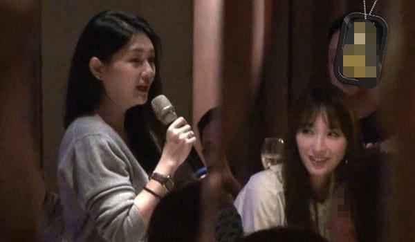 吴佩慈3亿豪宅被抵押再住酒店？她出席贵妇派对稳坐C位
