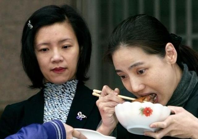 2001年璩美凤47分钟视频流出，8万张光碟卖出，19年过去现状如何