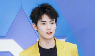 ​任豪家境到底有多好 网传家里开公司很有钱是不是真的？