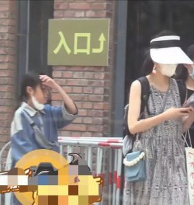 ​韩寒九岁女儿罕见曝光，引起网友热议