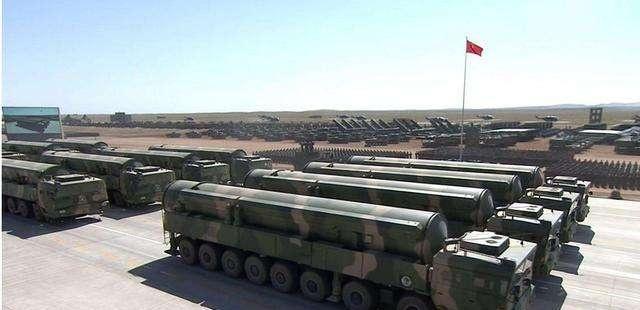 洲际弹道导弹射程多少千米？美国13000俄罗斯12000中国15000