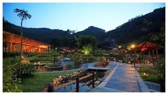 回归生态古镇，惠州怡情谷温泉酒店泳池+温泉池+3餐