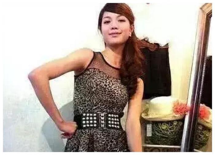 天然美的钟楚曦被曝整容，冯小刚遭打脸？