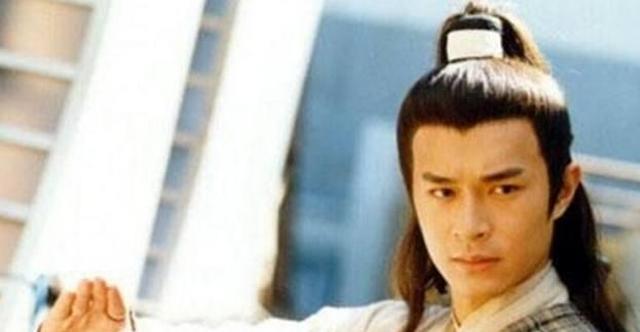 乔峰和郭靖谁的降龙十八掌更厉害？透过杨过我们或许了解！