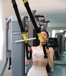 ​青春女星胡丹丹晒健美照片,样貌和打扮宛如刘亦菲