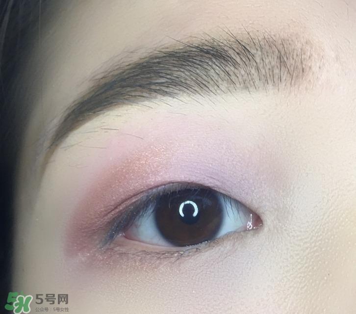 lottie london眼影怎么用,lottie london眼影试色