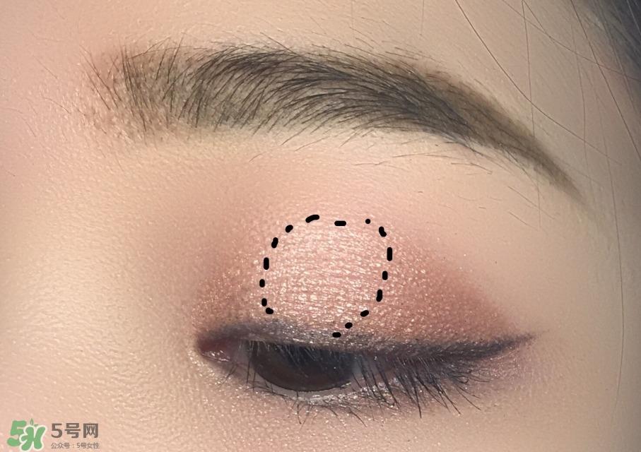 lottie london眼影怎么用,lottie london眼影试色