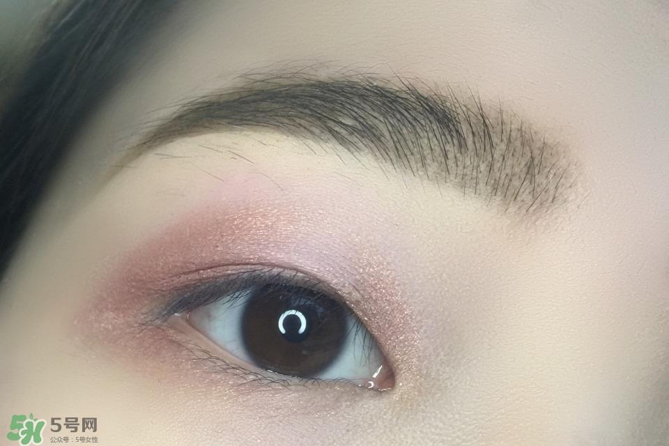 lottie london眼影怎么用,lottie london眼影试色