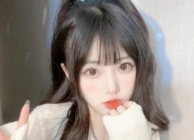 ​中年女人暗示你亲近她5个表现（50岁的女人能让你触碰是什么心理）