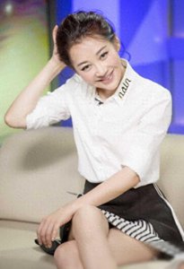 ​55岁的她风韵犹存，至今未婚的许晴，真的是越老越有感觉