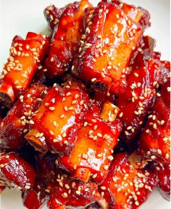 ​做糖醋排骨时，牢记这个比例，色泽红亮酸甜适口，比饭店还要好吃