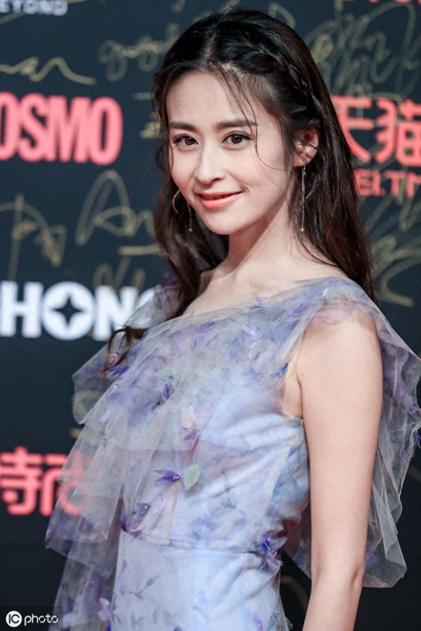 付辛博的老婆颖儿，倾国倾城的样子就是这样，眼睛看起来超迷人