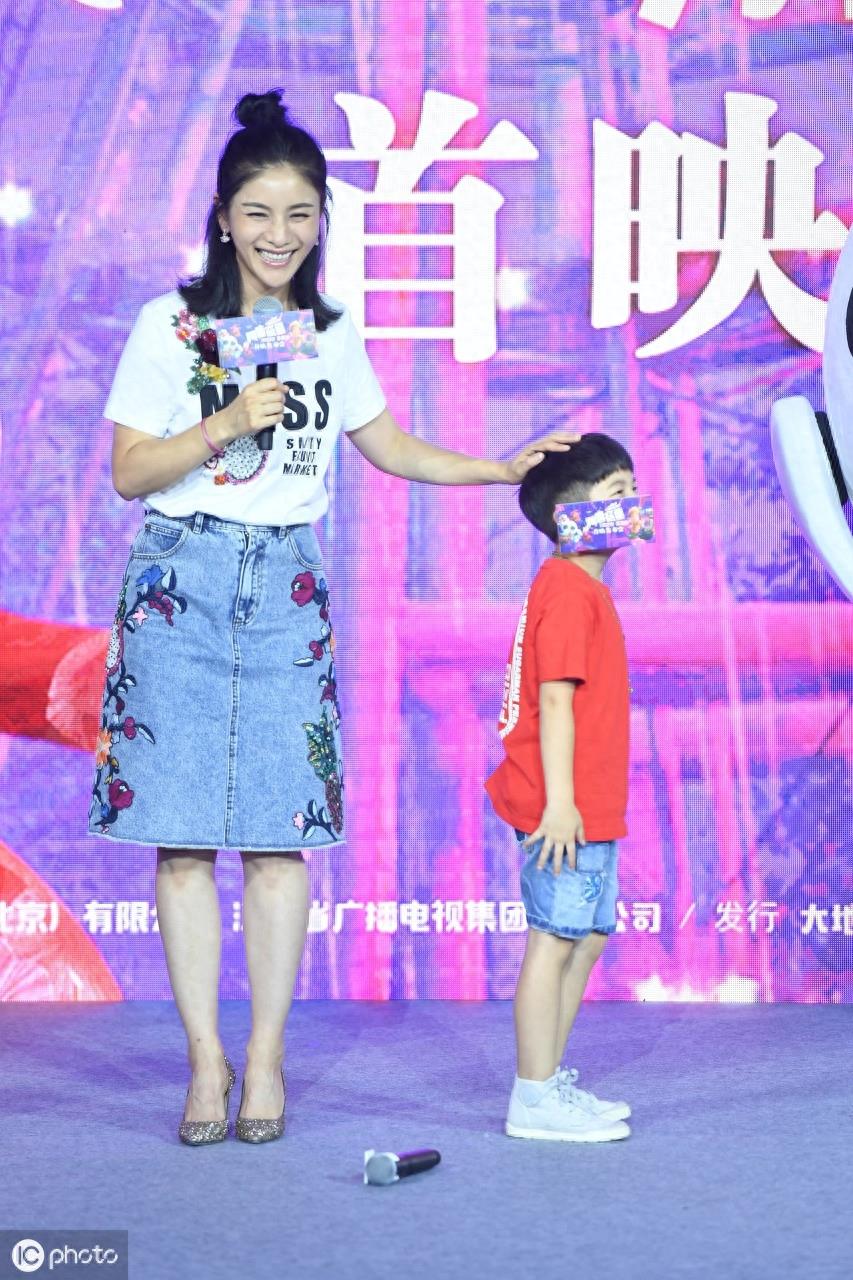沙溢的老婆胡可，贤良淑德特别有旺夫相，是结婚的适宜对象