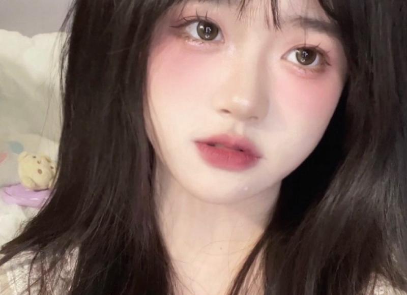 和女生语音不知道说什么，很尴尬，该怎么办？