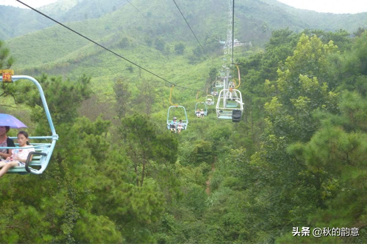 广西桂林尧山是桂林市最高山峰，国家4A级景区，主峰海拔909.3米