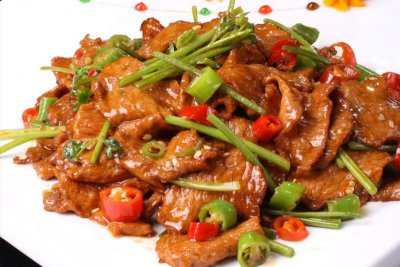 ​牛肉怎么腌，比豆腐还嫩？10年经验分享，鲜香软嫩滑口，不干不柴