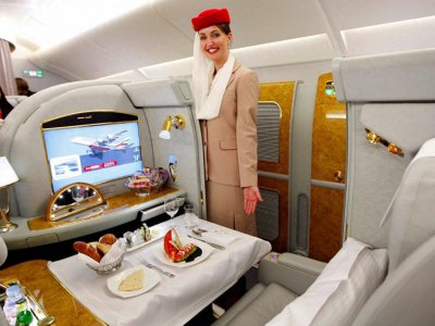 ​坐阿联酋航空头等舱是什么体验：4800美元换来帝王般奢华享受