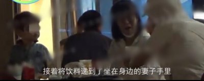 ​64岁葛优一家三口罕见同框！夫妻恩爱小朋友乖巧，老来得子？