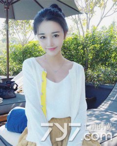 ​有美人尖的女生适合什么发型 露额发型最彰显美范儿