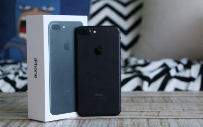 ​网友花2500元买了部iPhone 7 Plus，开机以后彻底傻了！