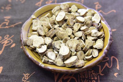 ​大苦大寒，退热泄降，荡涤湿火之药-苦参介绍