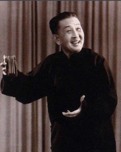​郭德纲的师傅竟然是青帮奇侠，辈分堪比杜月笙！