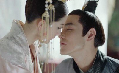 ​23岁的他在扶摇中和杨幂搭戏，饰演配角却被捧红，他到底什么来路