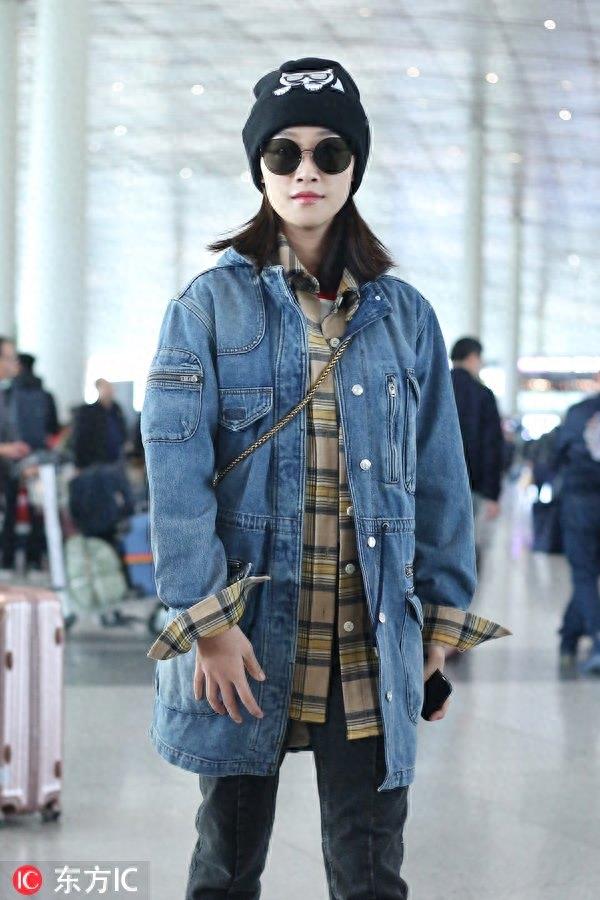 曹骏微博发文隔空示爱蓝盈莹，女主不断听语音面露幸福
