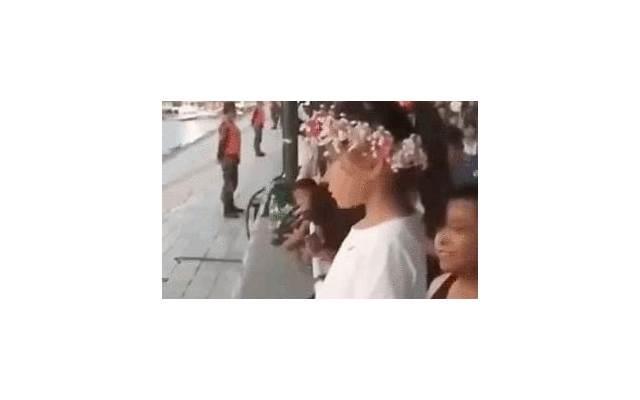 打动女孩子的话，打动女孩子的话怎么说
