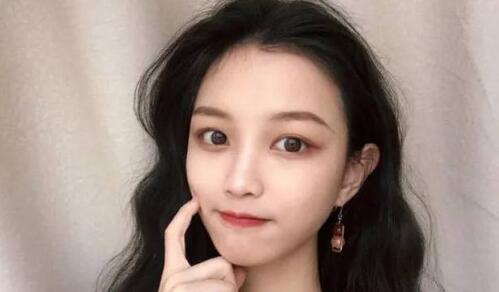 女生说考虑是拖延时间