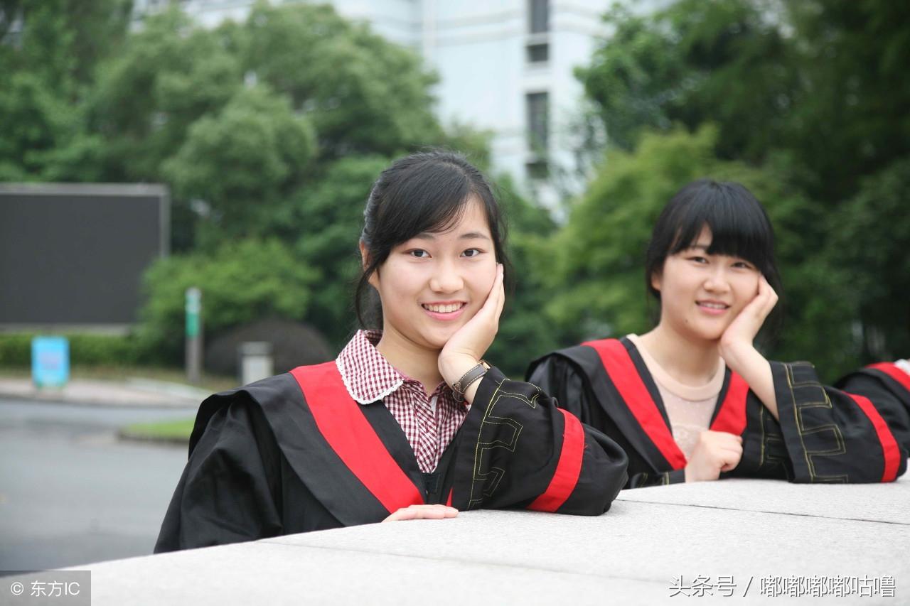 学士服大小号怎么选(学士服颜色的区别)