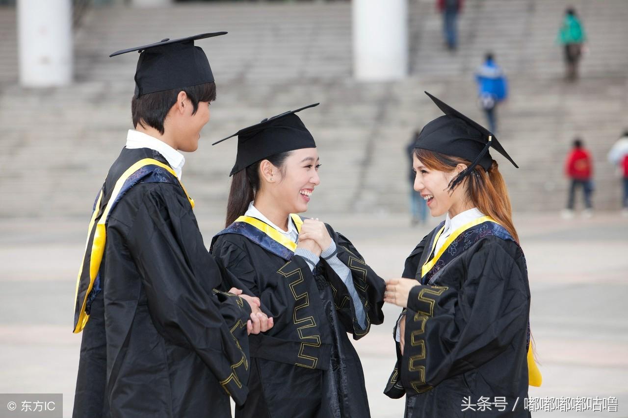 学士服大小号怎么选(学士服颜色的区别)