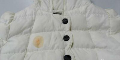 ​羽绒服上的油怎么洗掉妙招（羽绒服上的油怎么洗掉？试试这些小妙招，非常好用