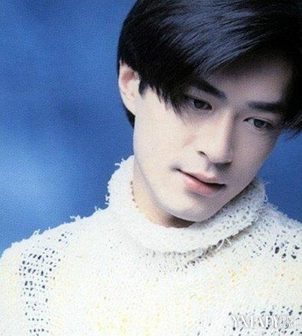 看了古天乐年轻时的照片，我再也不喜欢什么小鲜肉了！