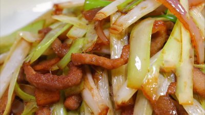 ​蒜黄炒肉，香味十足，不塌秧不出水，色香味俱全，做法简单又快捷