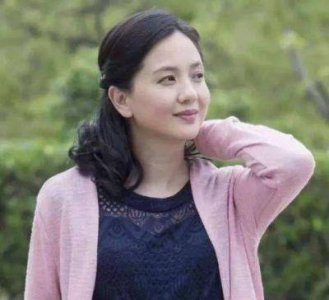 ​成人女演员佐田茉莉子宣布女儿将以艺名爱Ris出道