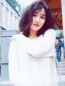 ​柏安妮：从影坛女神到儿童心理师的华丽转身