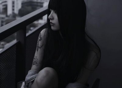 ​妻子问娘家借50万还房贷，凤凰男却坚持离婚：我宁愿穷死也不借钱