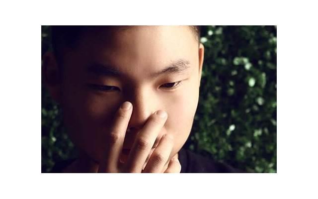 男人出轨老婆一直闹，老婆闹个不停如何处理？