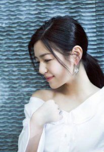 ​陈妍希：与文章片场关系密切，疑陷入插足风波，难怪陈晓全程表情严肃
