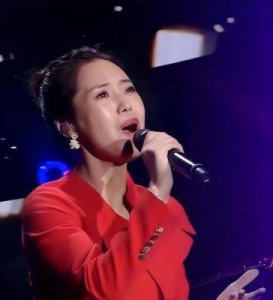 ​云朵演唱会反击舆论，刀郎情义仍在，危机加重何去何从？